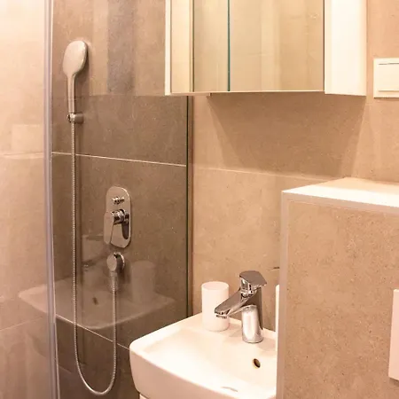 Daire Cheyf Modern In Center Saraybosna