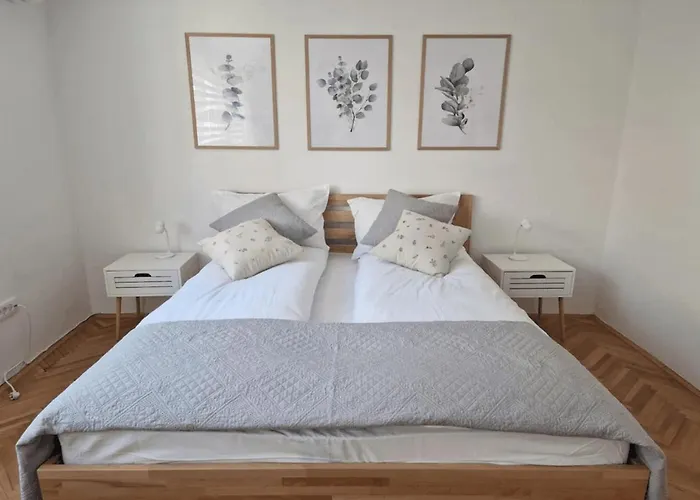 Apartman Cheyf Modern In Center